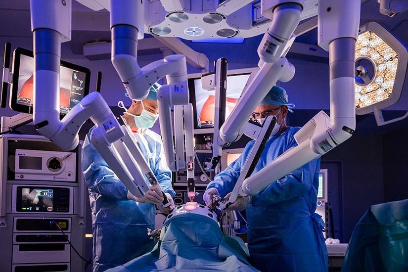 Robotic colorectal surgery using the da Vinci system